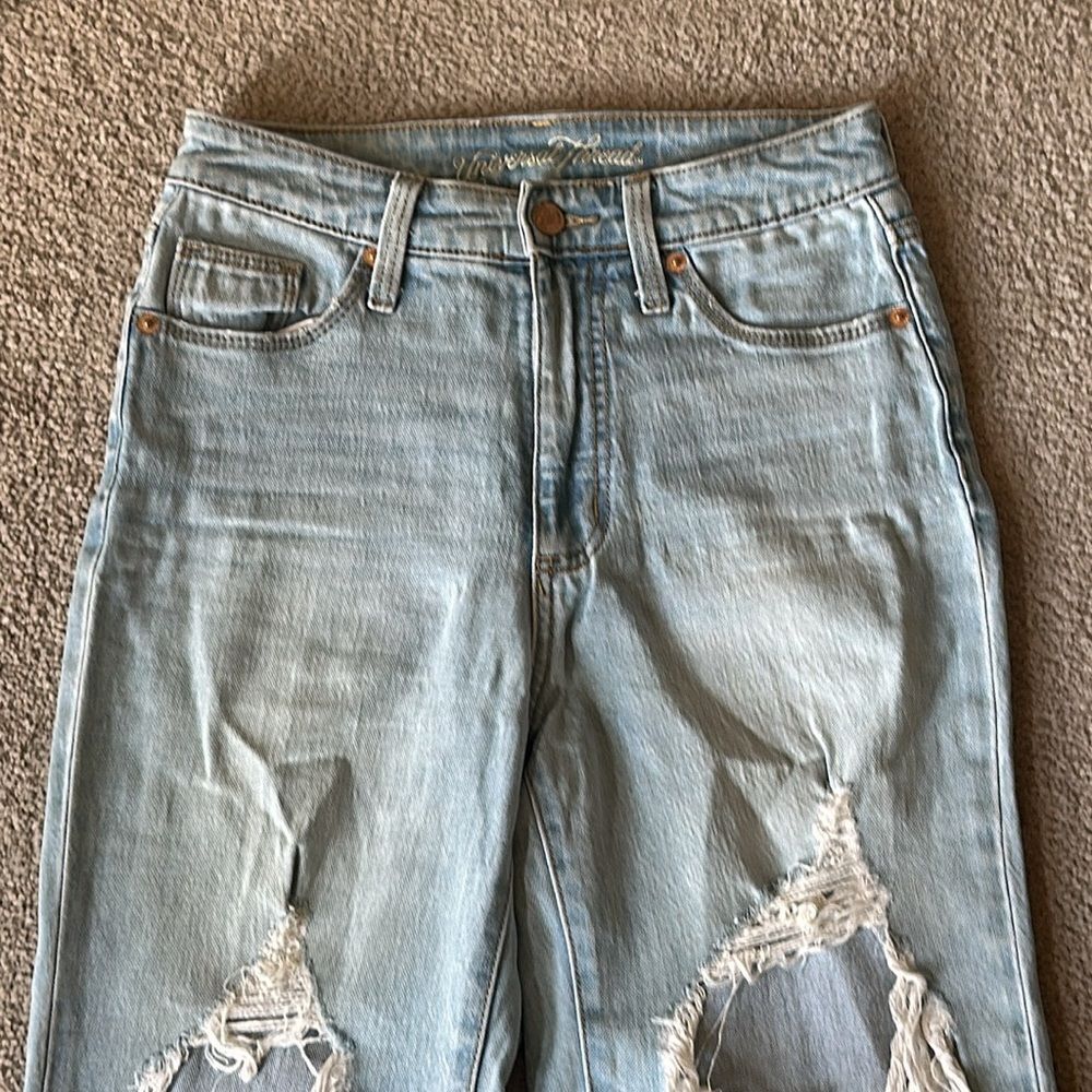 Universal Thread Women’s Distressed Boyfriend Jea… - image 3